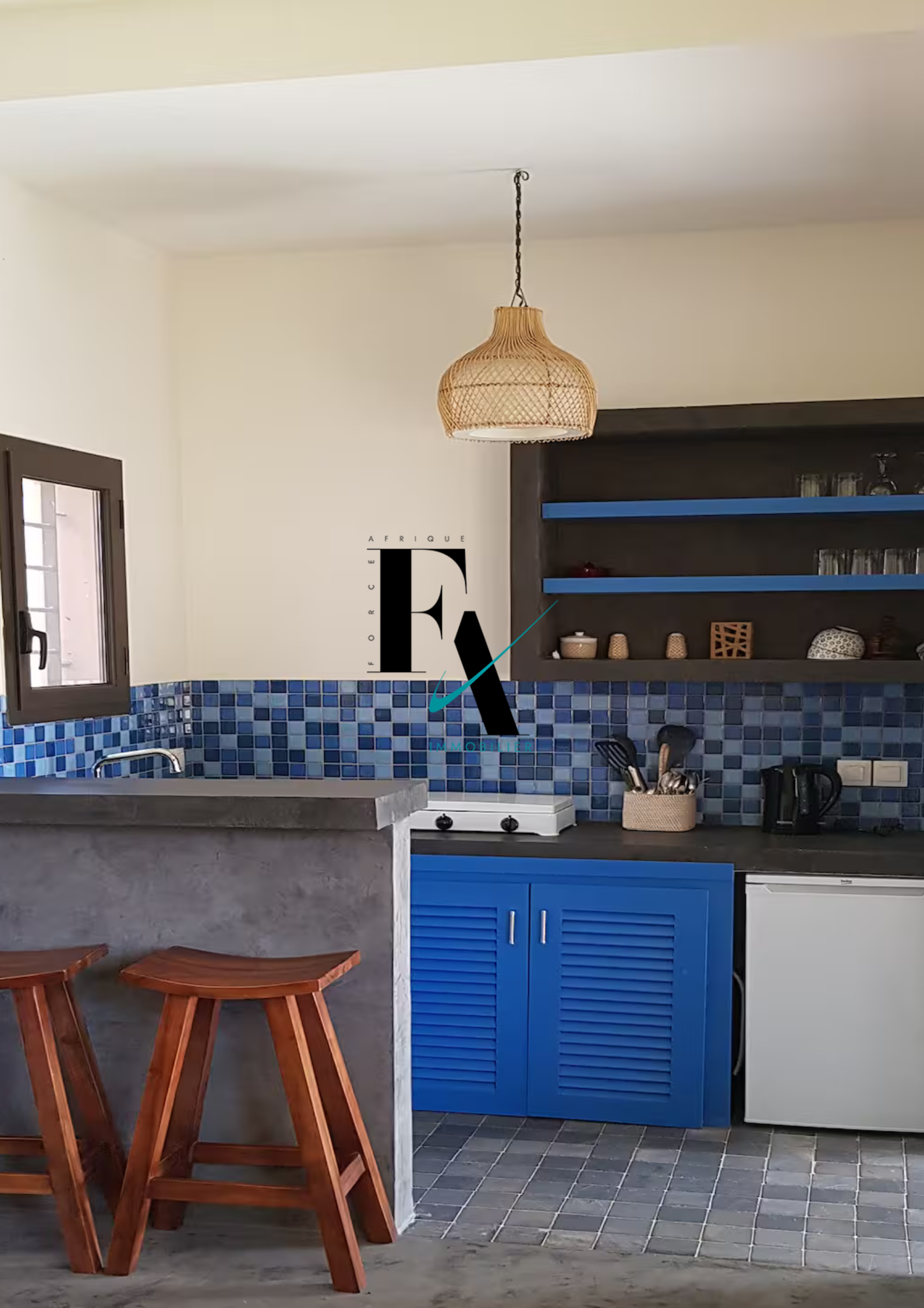 Affiche moderne pour droits de l’homme avec montagne (2)