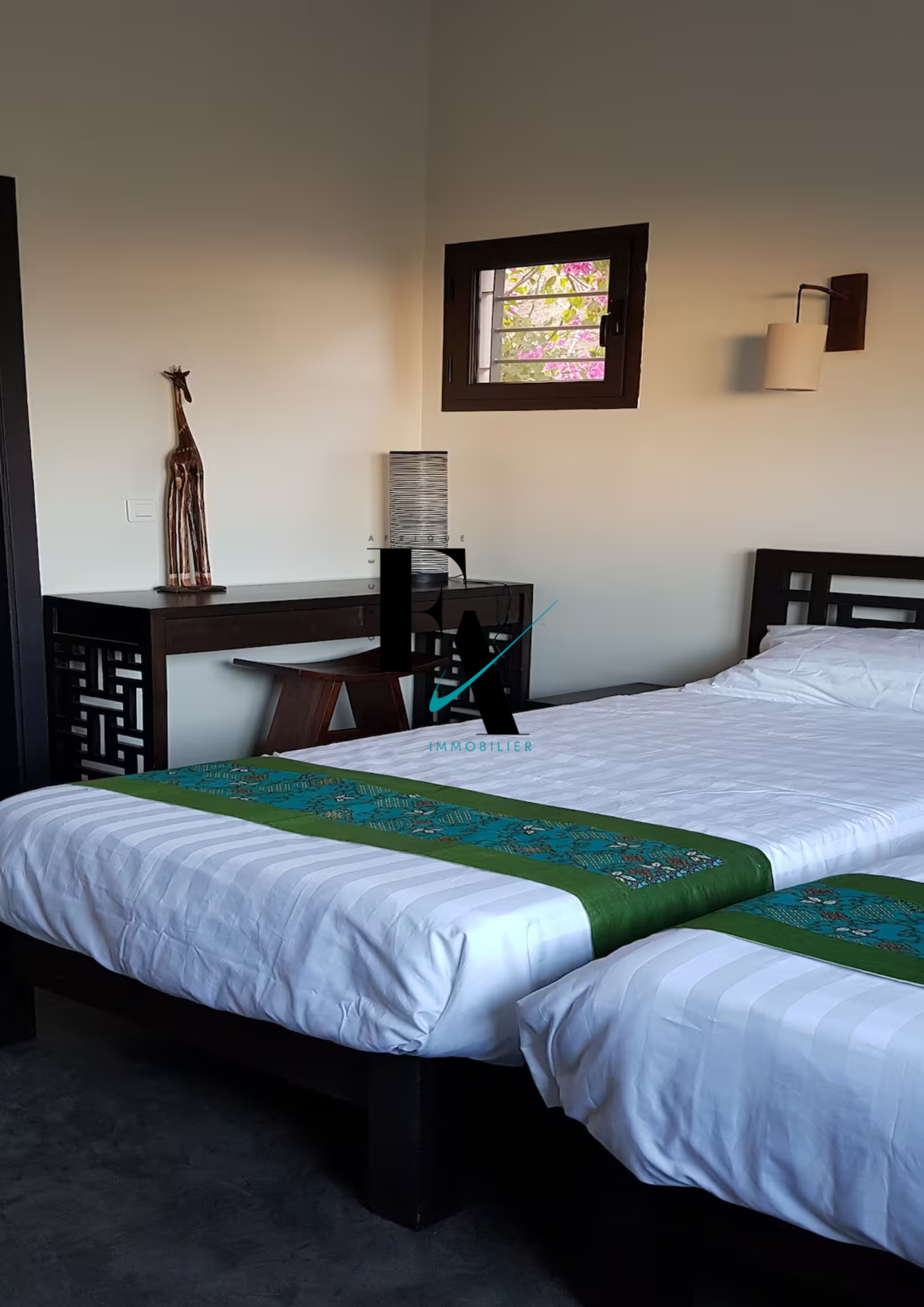 Affiche moderne pour droits de l’homme avec montagne (4)