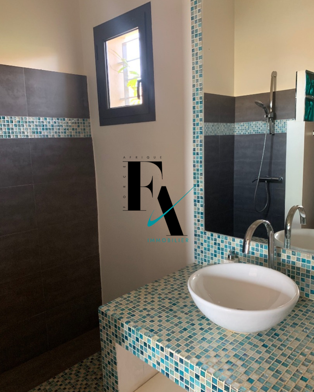 Publication Instagram processus créatif étapes peinture vidéo moderne élégant coloré (8)