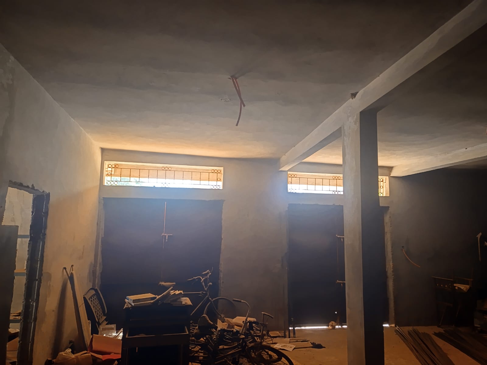 Local à yenn avec 80m²